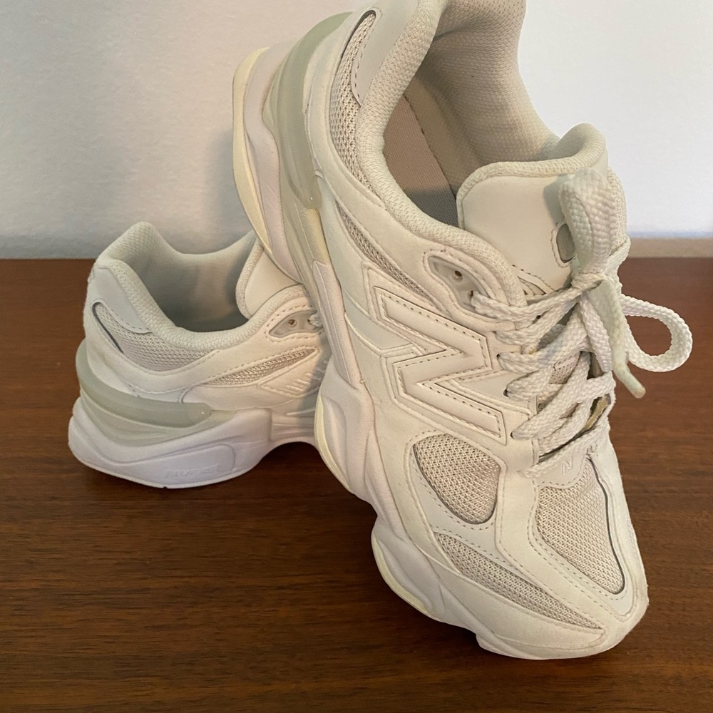 *SOLD* New Balance 9060 Triple White Women 8